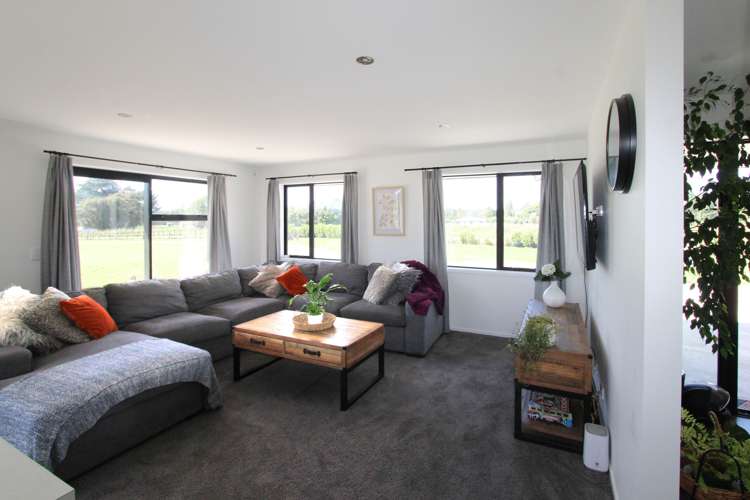 77 Halls Road Pahiatua_2