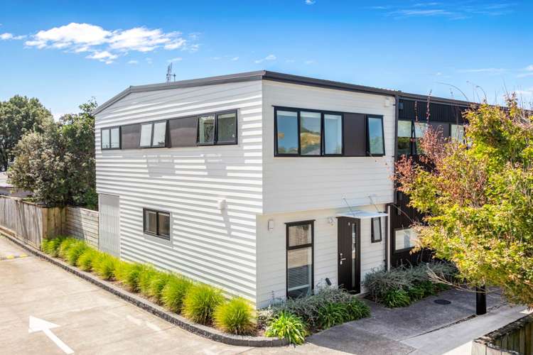 8 Whakahui Lane Mangere Bridge_5