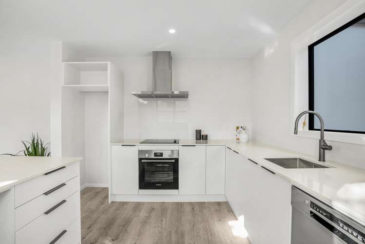 10/12 Marion Street Silverstream_6