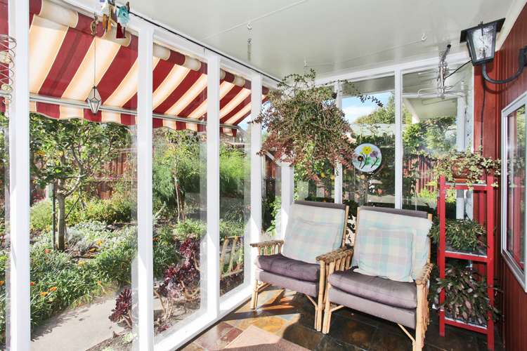 2/18 Pahau Place Cracroft_6