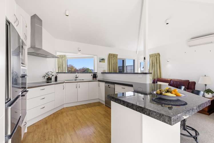 67 Ngauruhoe Street Hilltop_10