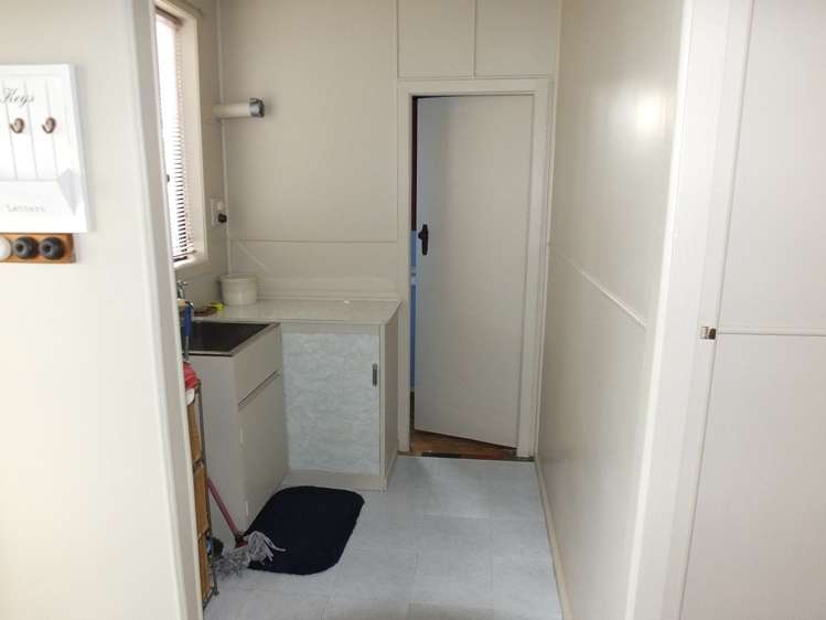 937 East Coast Road Kaiaua_10