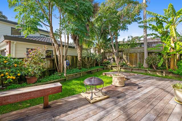 23 Jelas Road Red Beach_1