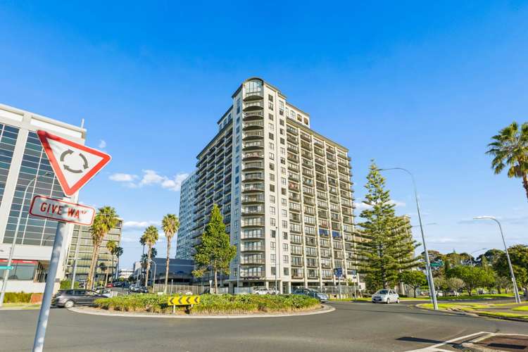 4J/18 Ronwood Avenue_0