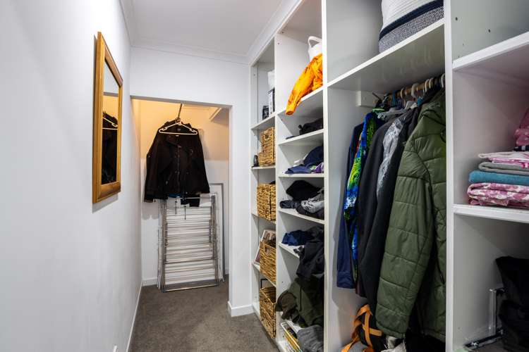 8 York Crescent Westown_19