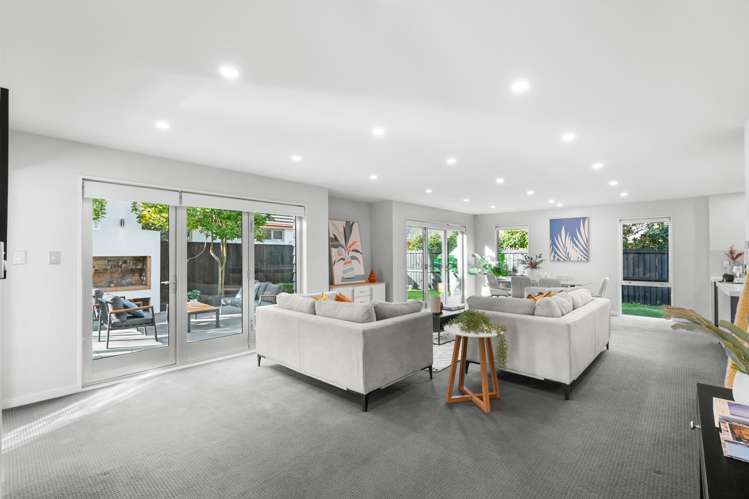 16 Riverbank Road Northwood_5