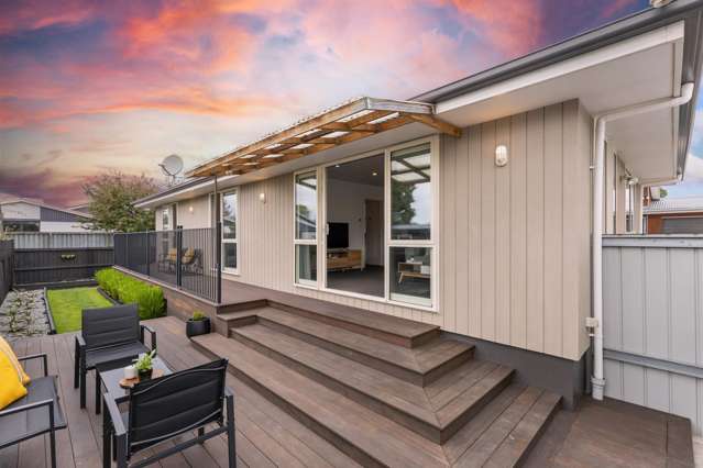 Private Easy Care Living Close to The City