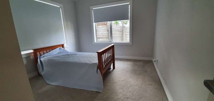 53 Bernard Magnus Lane Greenhithe_2