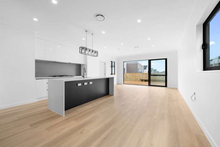 5 Ridgehill Rise Flat Bush_20