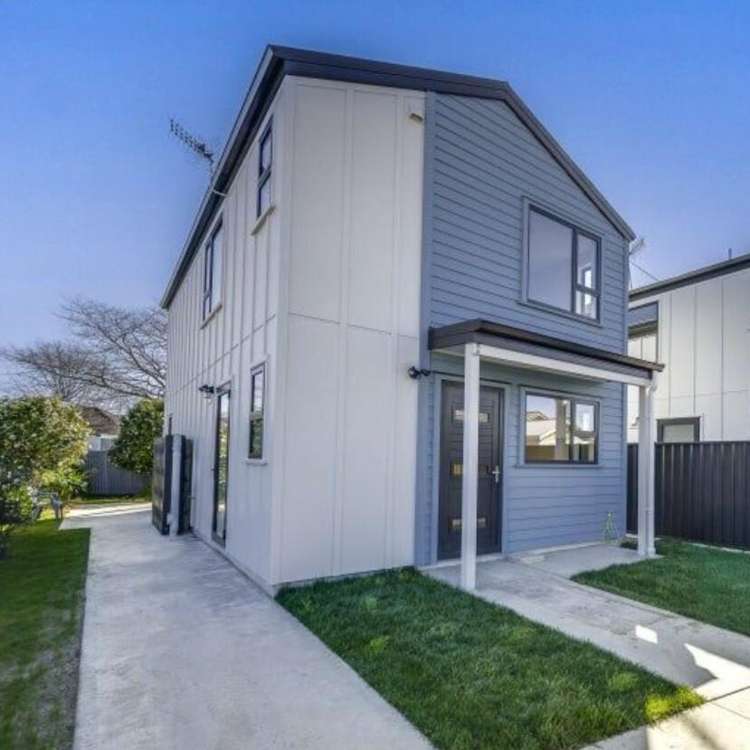 1204A Norfolk Crescent Mayfair_11