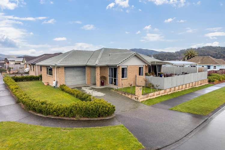 2 Fraser Colman Grove Wainuiomata_0