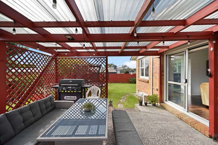 33 Garden Heights Avenue Glenview_16