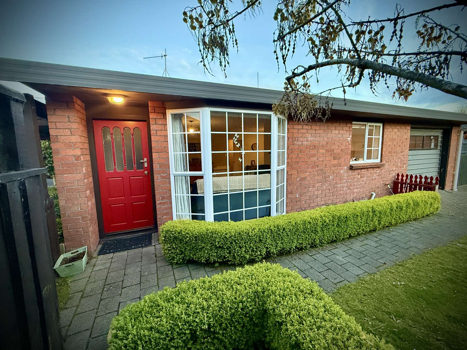 25c Thomson Street Avenal_0