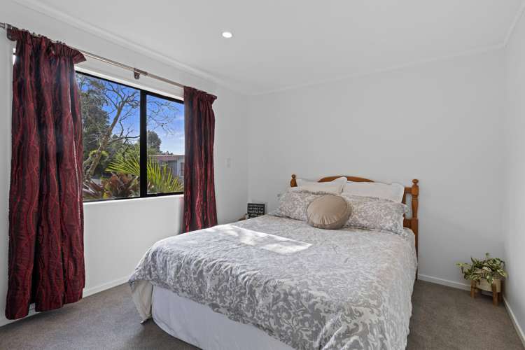 8 Thalia Place Totara Vale_11