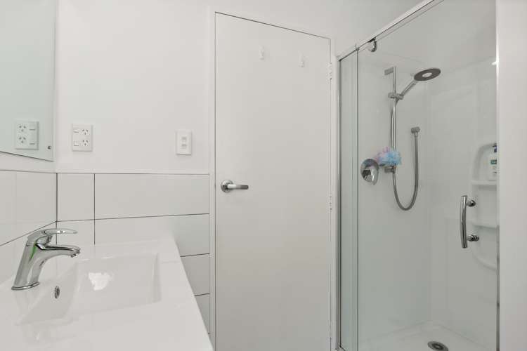 56 Fyvie Avenue Tawa_10