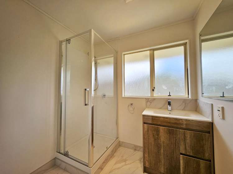 8 Walter Little Way 10673_5