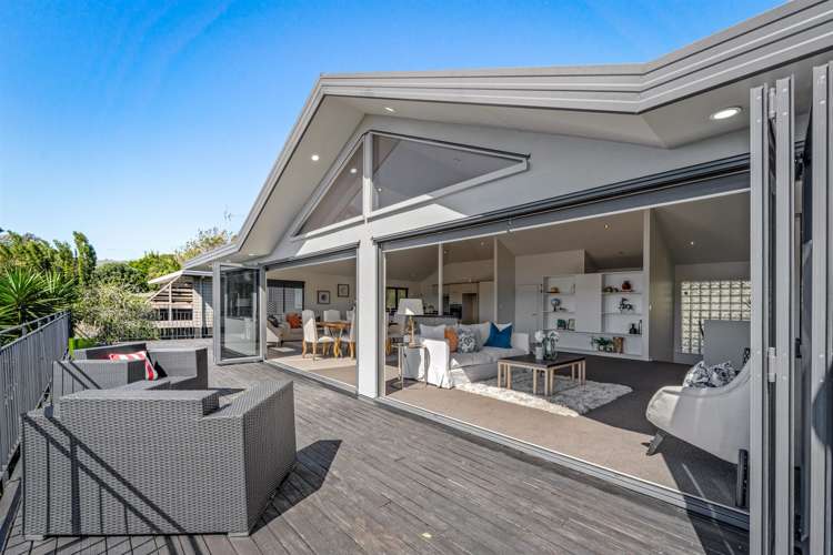 210 Whangaparaoa Road Red Beach_16