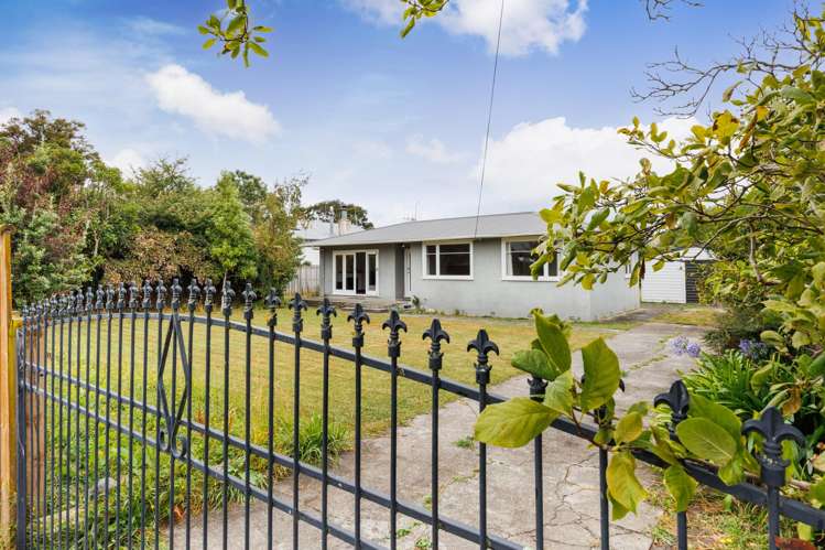 1290 Napier Road_0
