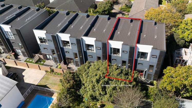 9/12 King Edward Avenue_2