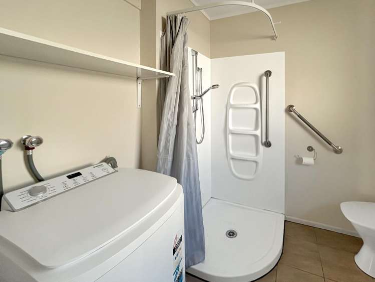 18 Oak Place 11139_3