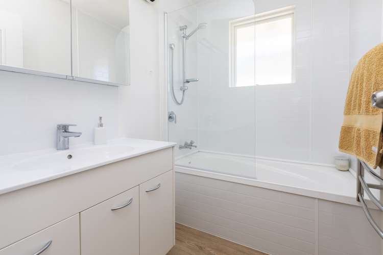 2/11 Heathcote Street Woolston_11