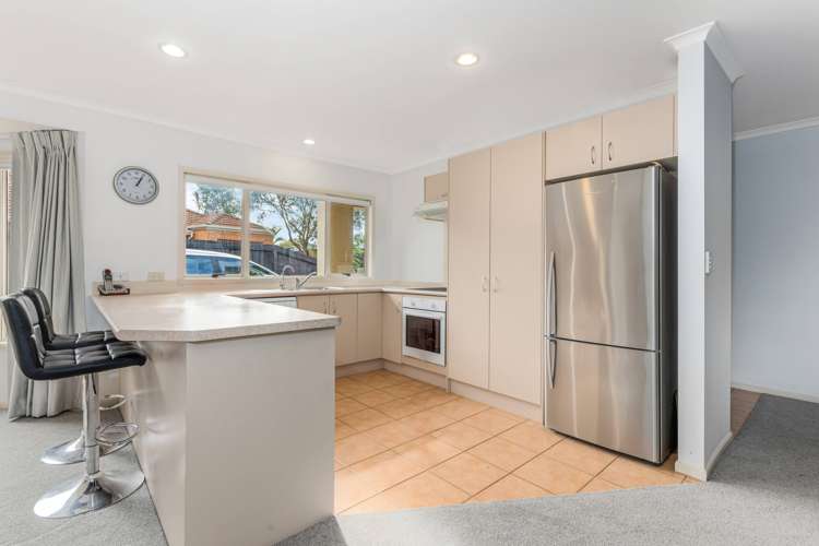 319b Royal Road Massey_5