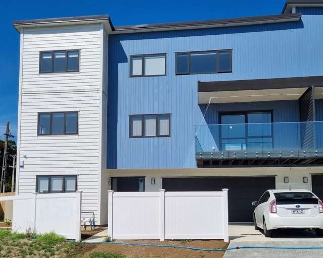 Spacious Family Townhouse in Mount Roskill