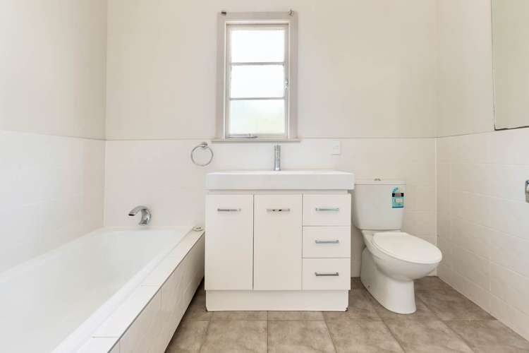 237 Main Highway Ellerslie_11