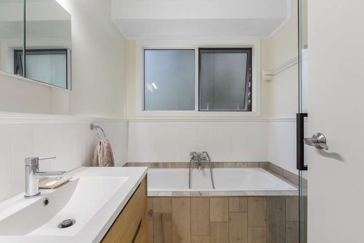 10 Hobby Avenue Birkdale_13