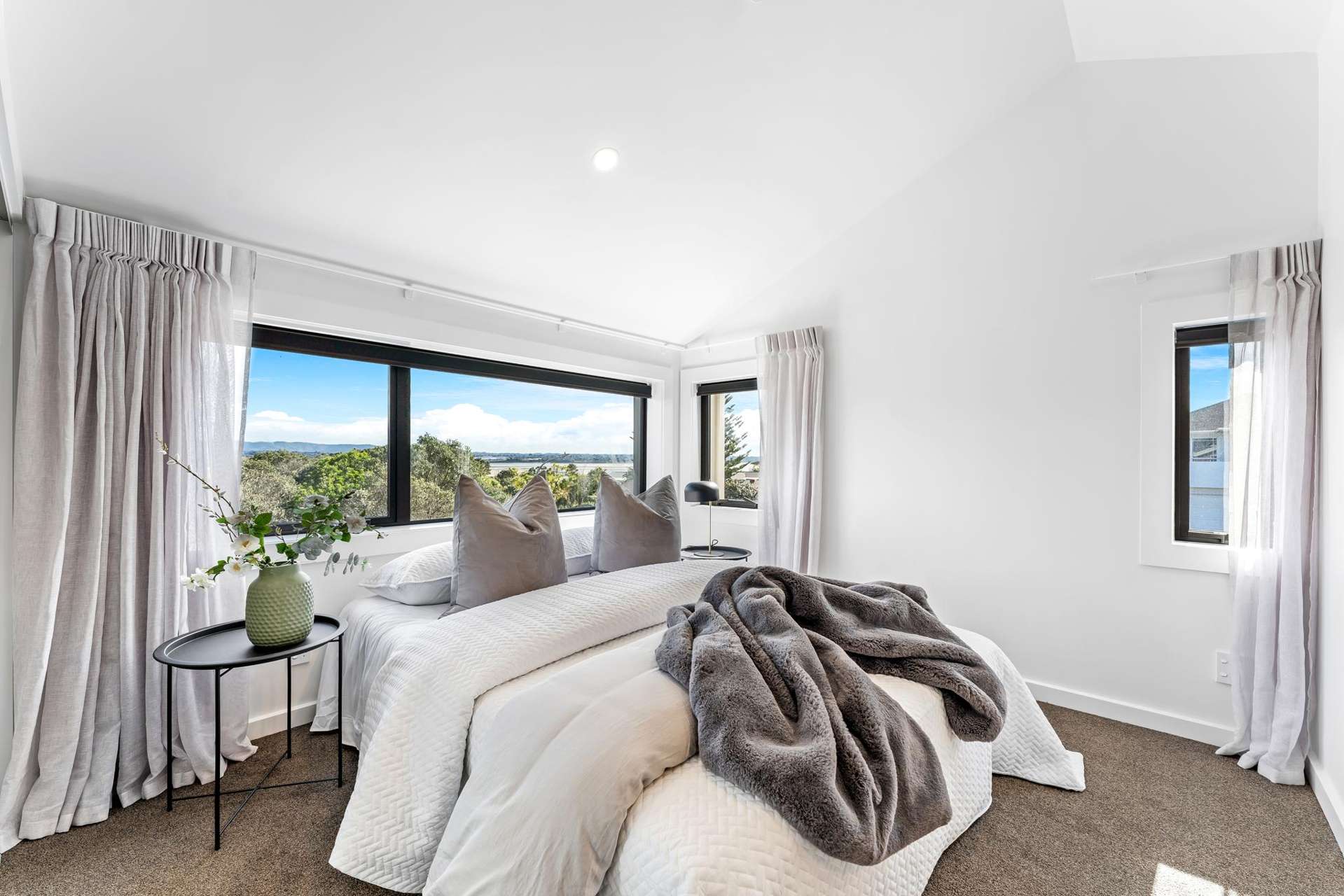 14/98 - 100 Walker Road Point Chevalier_0