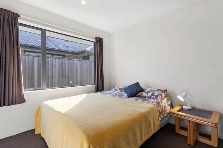 4 Charente Way Yaldhurst_15