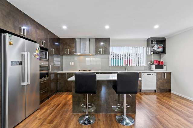 Modern Family Living in the Heart of Papatoetoe
