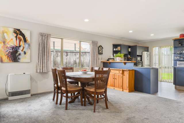 18/285 Vaughan Road Owhata_4