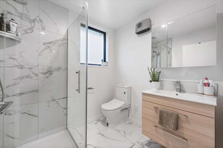 52f Vodanovich Road Te Atatu South_18