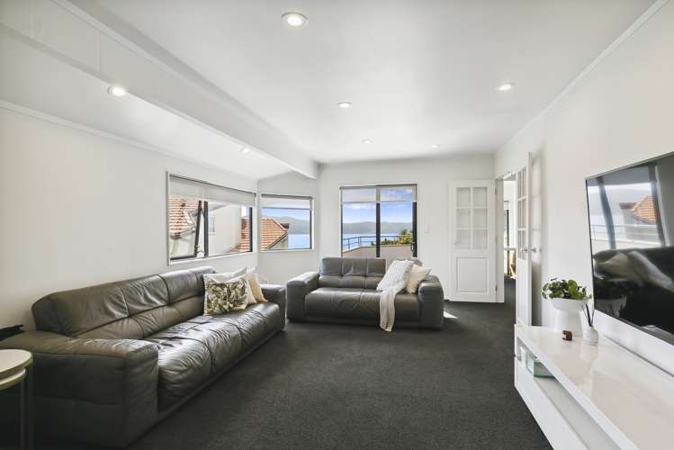 8 Countess Close Maupuia_13