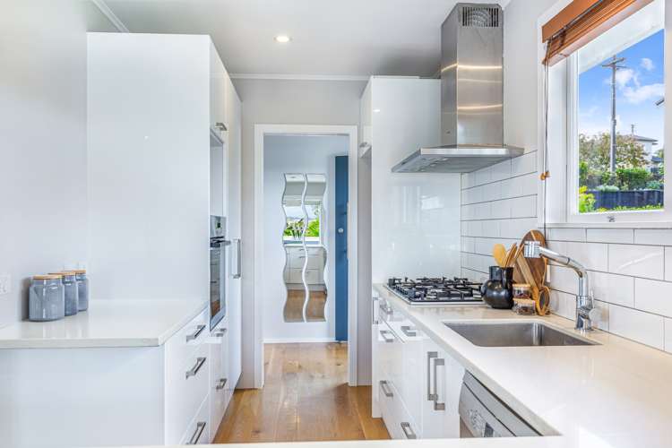 17 Castaing Crescent Te Atatu South_10