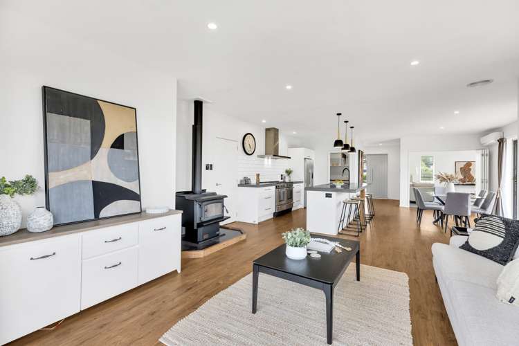 43 Sunline Avenue Lincoln_9