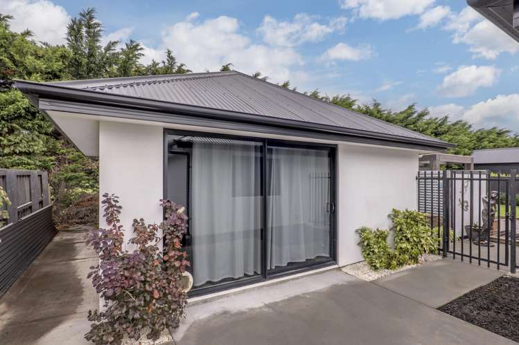27 Carnaveron Drive Lincoln_30