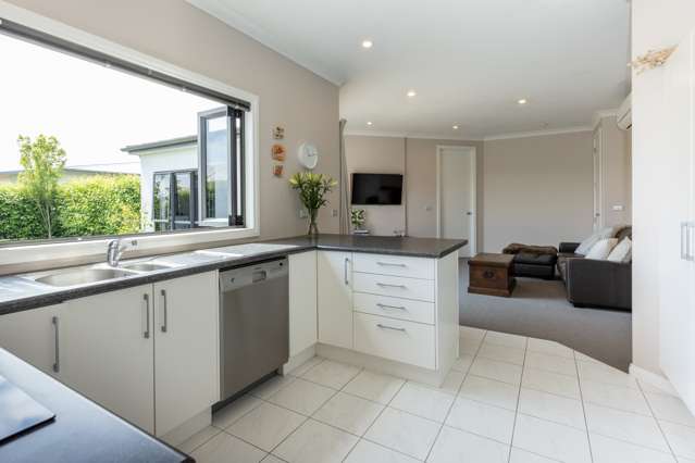 4 Portland Place Poraiti_3