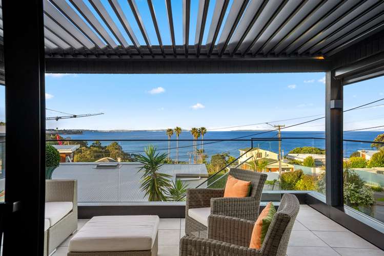 10 Vaughan Crescent Murrays Bay_9