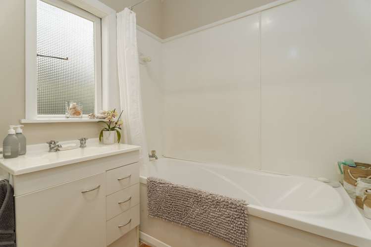 18 Omar Street Khandallah_13