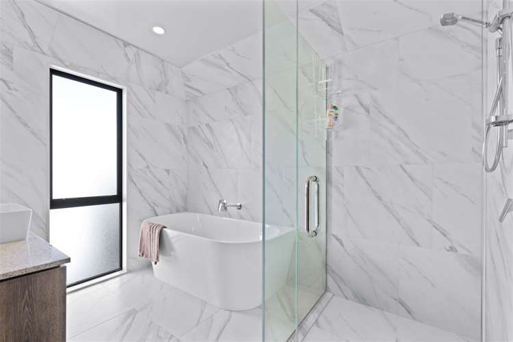 577 Madras Street Saint Albans_10