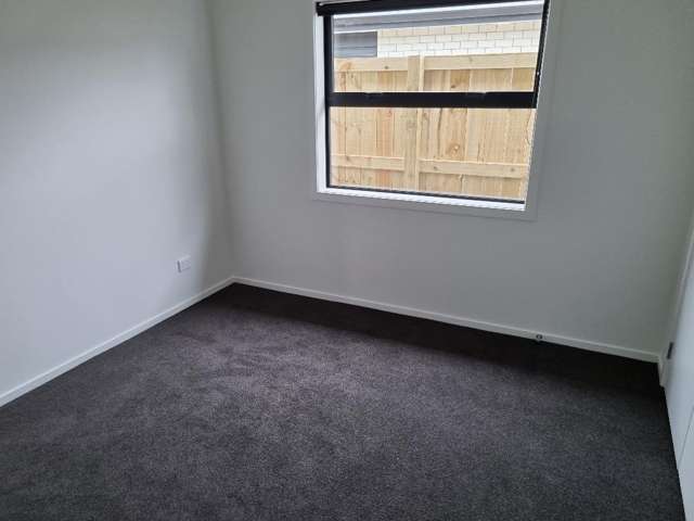 2/11 Forster Avenue Hillcrest_4