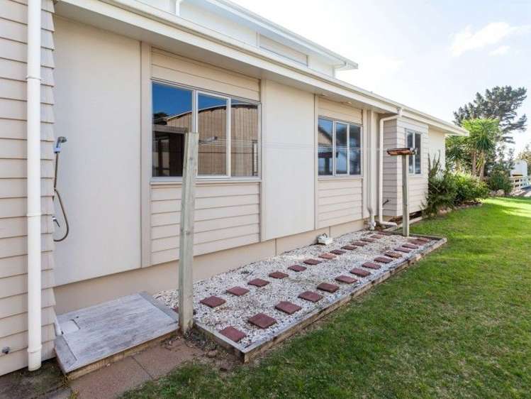 124 Sands Crescent Matarangi_15