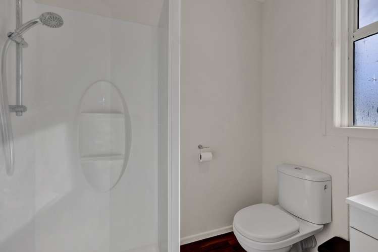 13 Collins Street Hawera_18