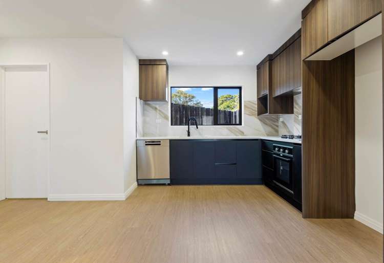 2 & 3/142 Great South Road Manurewa_7