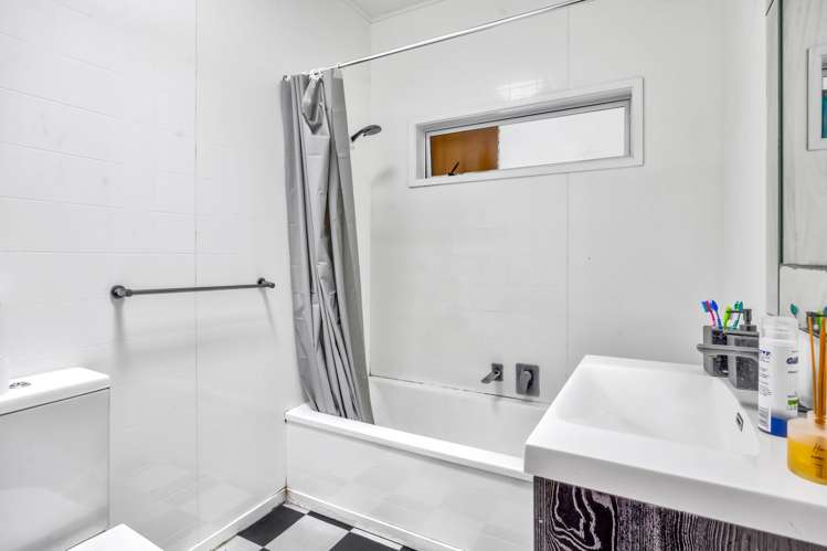 6 Disraeli Street Hawera_13