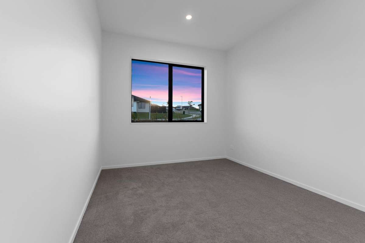 1 BATHURST CRESCENT_5