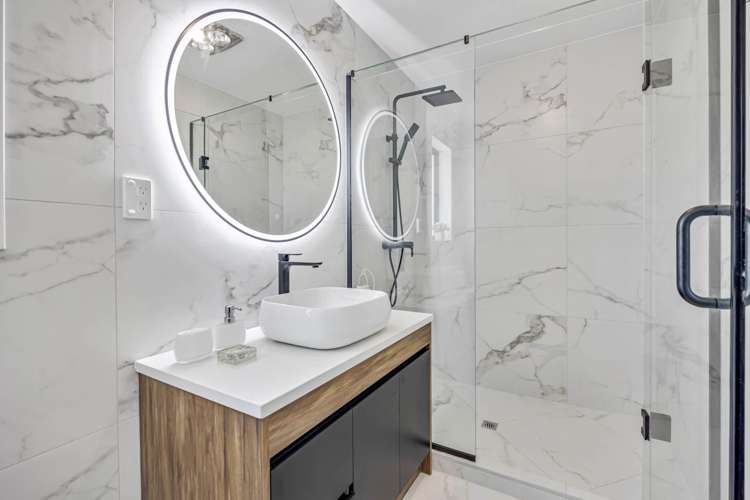 25 Knockanara Drive Flat Bush_32