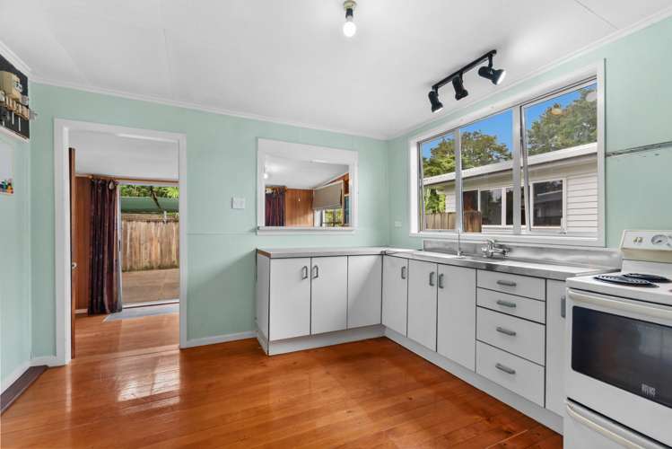 73 Great North Road Te Kamo_13